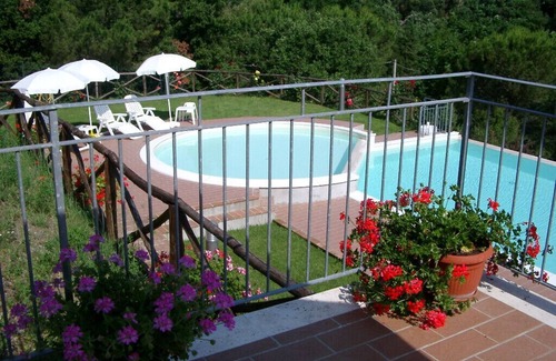 Montecastelli Apartment | Meditating Caterpillar