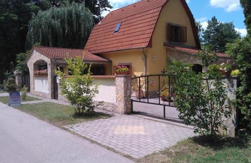 Szantod Apartment | Mediterrán Apartmanház Szántód