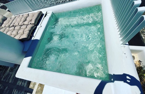 Specchiolla Apartment | Mediterrane House with Mini Jacuzzi Pool by the Sea