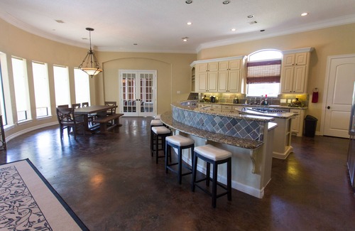 Conroe House | Mediterranean Hideaway! Great for large families visiting the area.
