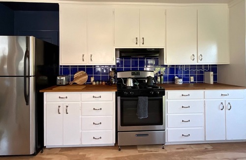 Berkeley House | Mediterranean Oasis in the heart of the Bay Area. Perfect bungalow in Albany .