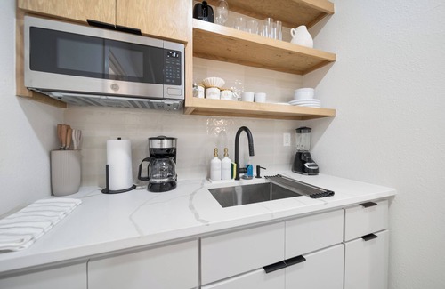 Greater East End Apartment | Mediterranean Villa Vibes #2 at East Downtown
