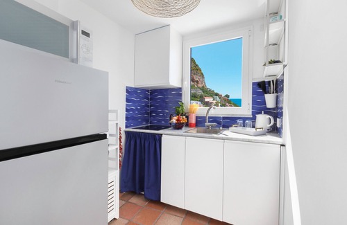 Liparlati Apartment | Medusa suite with jacuzzi