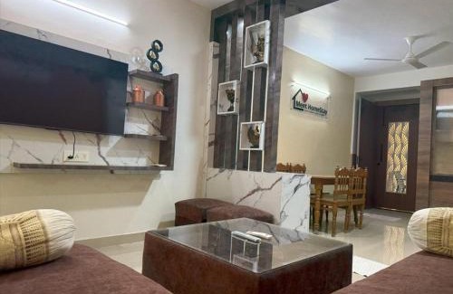 Jaipur Apartment | Meet Home Stay For Family Or Female Only