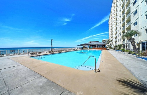 Biltmore Beach Condo | Meet us in paradise! Beachfront Condo, FREE Beach Service, Pool, 3BD/2BA