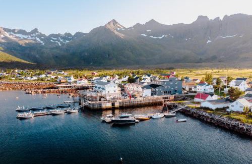 Mefjordvær Resort | Mefjord Brygge