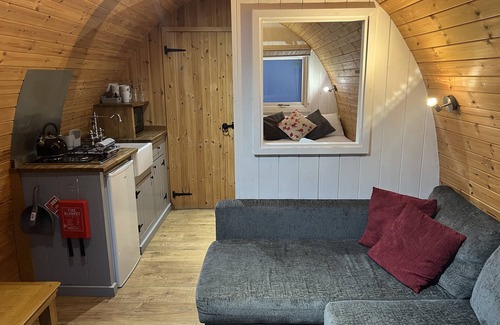 Marshbrook Apartment | mega pod 6 - a mega pod that sleeps 4 guests in 1 bedroom