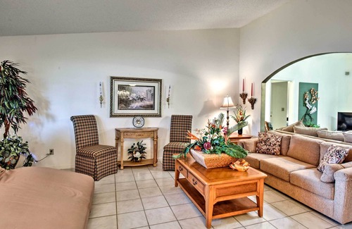 Tropic House | Melbourne Family Getaway - 7 Mi to Canova Beach!