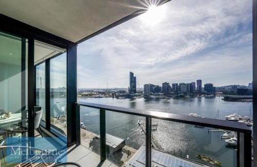 Docklands Apartment | Melbourne Private Apartments - Stadium and Harbour Views