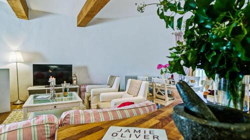 Bodorgan House | Melin Y Bont