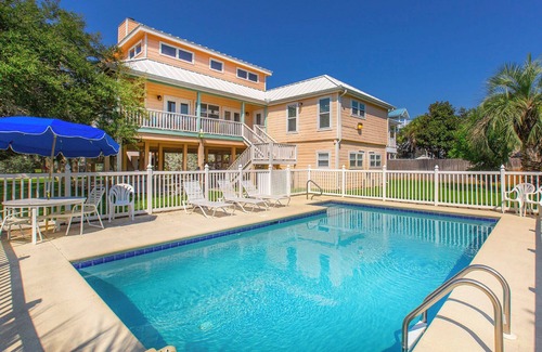 Tang-O-Mar House | Melomar – Updated Retreat with Private Pool, Beach Access & Golf Cart!