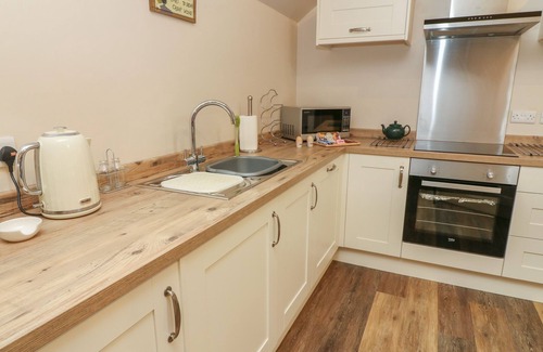 Settle Cottage | MELSOME BARN, with open fire in Settle