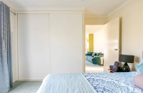 Melton South House | Melton Retreat