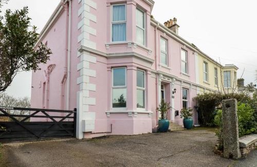 Maenporth House | Melvill House