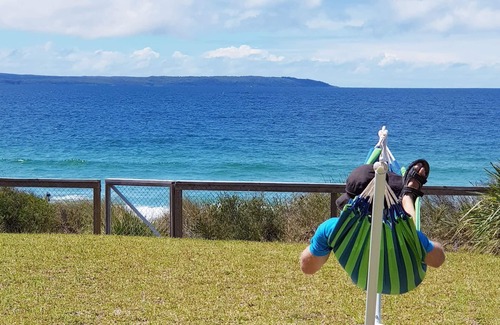 Callala Beach House | Meme's Callala Beach-ABSOLUTE BEACHFRONT-Air Con/Free WIFI/Netflix/Stan/Prime