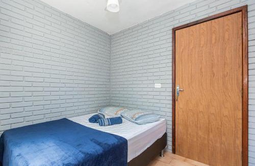 Pontal do Parana House | Memora Guesthouse Pontal do Paraná - Casa inteira ou Quartos a duas quadras da praia e próxima a Ilha do Mel