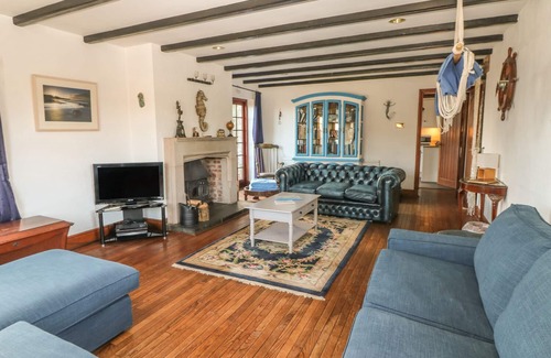 Cadgwith House | MENGARTH, pet friendly, country holiday cottage in Cadgwith