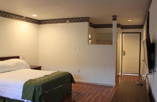 Sun City Hotel | Menifee Inn