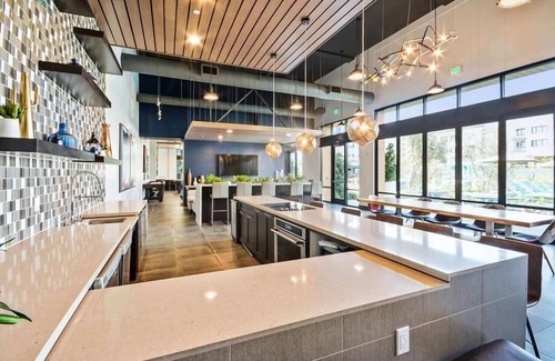 Menlo Park Apartment | Menlo Park | Resort Style Amenities | nr Tech Companies