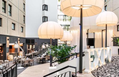 Vanves Hotel | Mercure Paris Porte De Versailles Expo