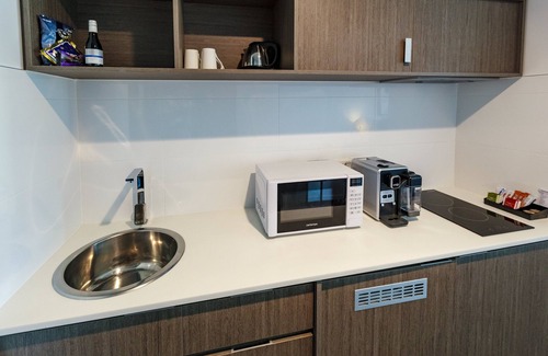 Birtinya Hotel | Mercure Sunshine Coast Kawana Waters