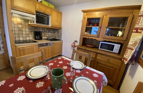 Les Allues Apartment | MERIBEL-MOTTARET 3 rooms for 6 people with balcony view MERIBEL AND THE MOUNTAIN