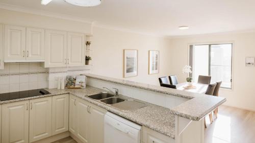 Yamba Apartment | Meridian 6 - Conveniently located near Pippi Beach