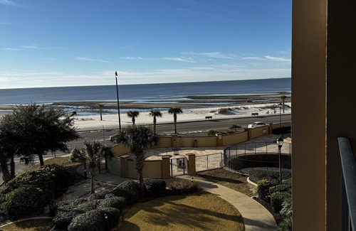 Gulfport Condo | Mermaids Retreat - Luxury Relaxation, Heated Indoor Pool & Spa, Gym facility…