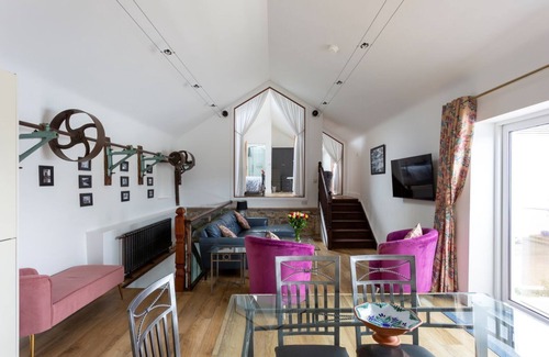 Newtownards House | Merok Mill House, Luxury accommodation for 4 persons. 2 x king or 1 King + 2 sng