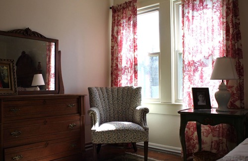 Newton Falls House | Merrythought Cottage-a book lover's delight.