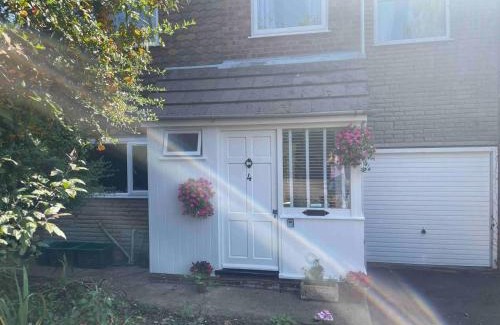 Layer Marney House | Mersea Island Retreat - 4 Bedroom House