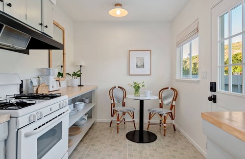 Campanil House | Mesa Beach Escape: Close to the Beach with Hot Tub