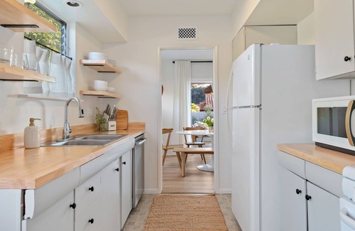 Campanil House | Mesa Beach Escape: Close to the Beach with Hot Tub