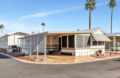 Carriage Manor House | Mesa Community Vacation Home