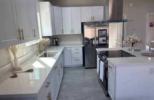 Dobson Ranch House | Mesa Modern 2BR: Classic & Charmnn