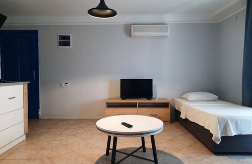 Ildır Koyu Apartment | Mesmerizing Flat with Shared Pool in Cesme
