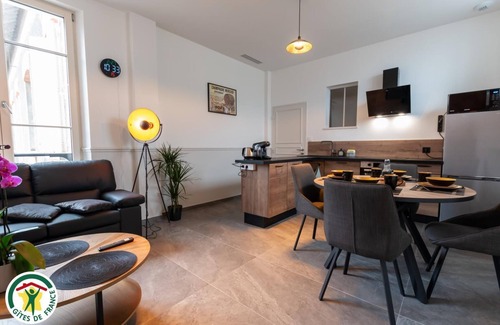 Epernay Apartment | Metamorphose Champenois "pinot Noir"