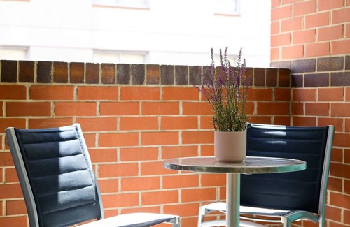Chinatown Apartment | MetaWise 2Bed Next to ICC Darling Harbour 65