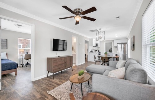 Greenville House | Metro Point - West Greenville Monthly Rental