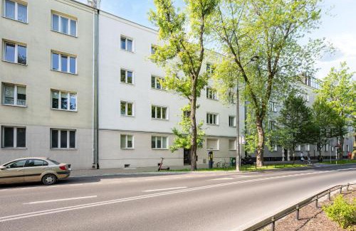 Mokotow Apartment | Metro Racławicka Comfy Apartment by BookingHost