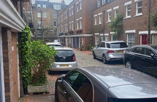 Bayswater House | Mews House - Notting Hill Gate - 700 yards to Portobello Road