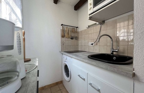 Les Ayguades Apartment | Mezzanine studio with terrace, 4 beds, near shops and beach, private parking