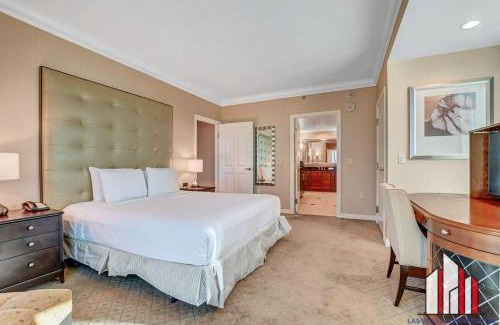 Las Vegas House | MGM Signature-21-701 1Br2Ba F1 Strip View Balcony