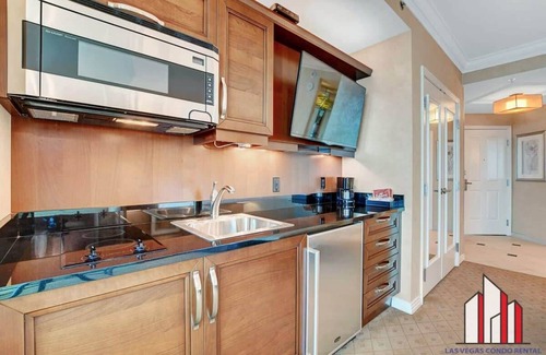 Las Vegas Condo | MGM Signature-28-604 Jacuzzi Studio