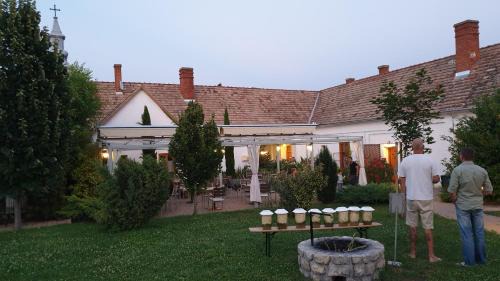 Koveskal Bed & Breakfast | Mi a Kő vendégház