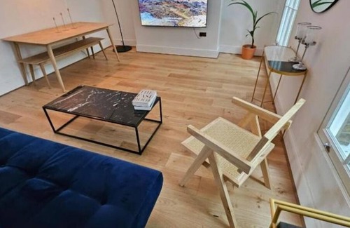 Newington House | Mia residence, Waterloo 4bed Room Apan