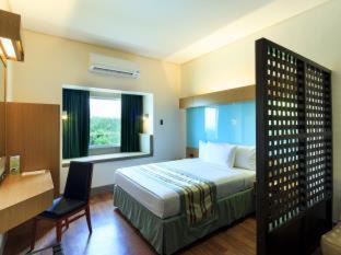 Binan City Hotel | Microtel by Wyndham South Forbes near Nuvali