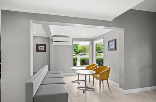 Lexington Hotel | Microtel Inn by Wyndham Lexington