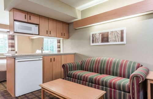 West Chester Hotel | Microtel Inn & Suites by Wyndham West Chester