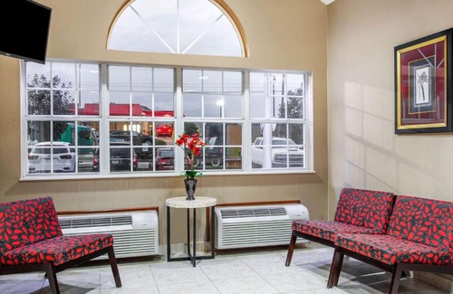 South Charleston Hotel | Microtel Inn & Suites by Wyndham Charleston